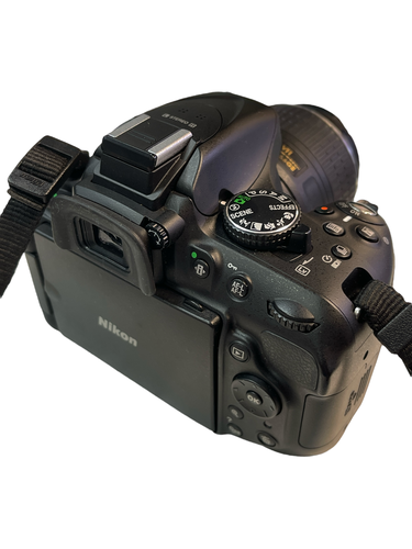 CAMARA REFLEX NIKON D5200+AF-S DX 18-55MM 1