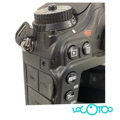 CÁMARA RÉFLEX NIKON D7100 CON GRIP