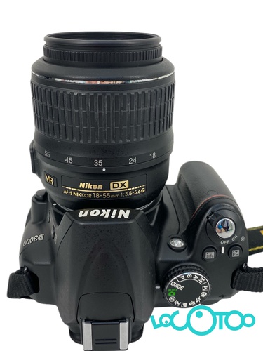 CÁMARA REFLEX NIKON D3000 + AF-S NIKKOR 18-