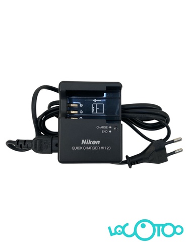 CÁMARA REFLEX NIKON D3000 + AF-S NIKKOR 18-