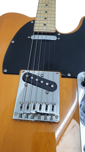 Guitarra Eléctrica SQUIER BY FENDER TELE 6 