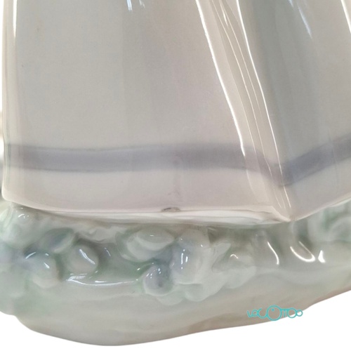 FIGURA LLADRÓ NIÑO DURMIENDO EN HENO CON SO