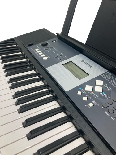 Teclado Electrónico YAMAHA YPT-230 88 Tecla