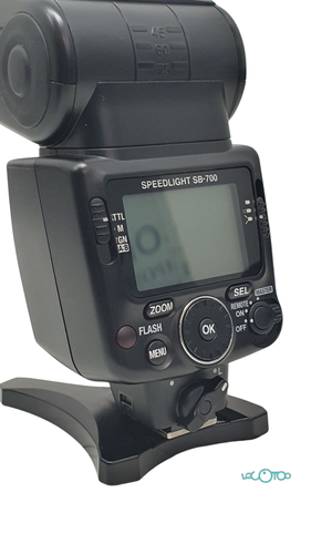 FLASH NIKON SPEEDLIGHT SB-700