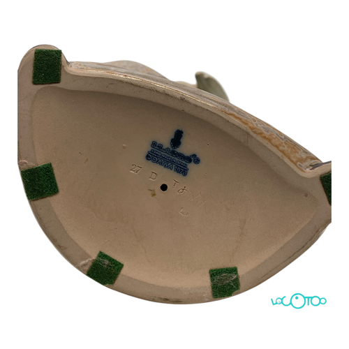 CERAMICA LLADRÓ OCA TIRANDO DE COLETA