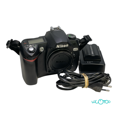CAMARA REFLEX NIKON D70
