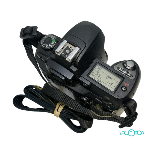 CAMARA REFLEX NIKON D70
