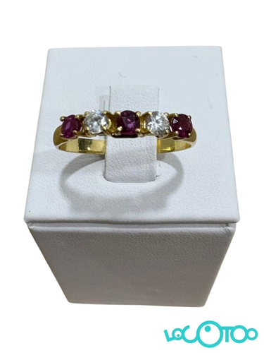 Anillo Oro CON CRIS Y PIEDRA ROJA