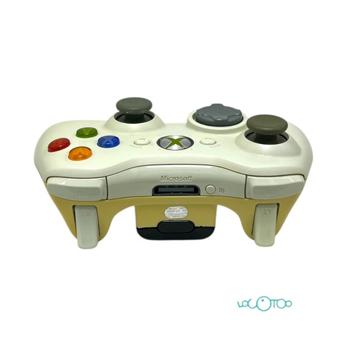 Xbox 360 blanca con mando