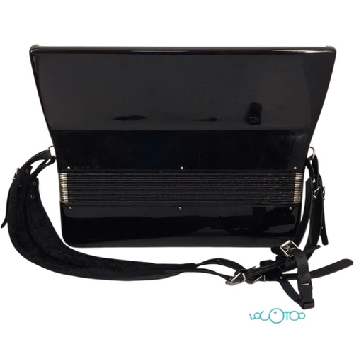 ACORDEÓN ESTRELLA 4 VOCES / 120 BAJOS