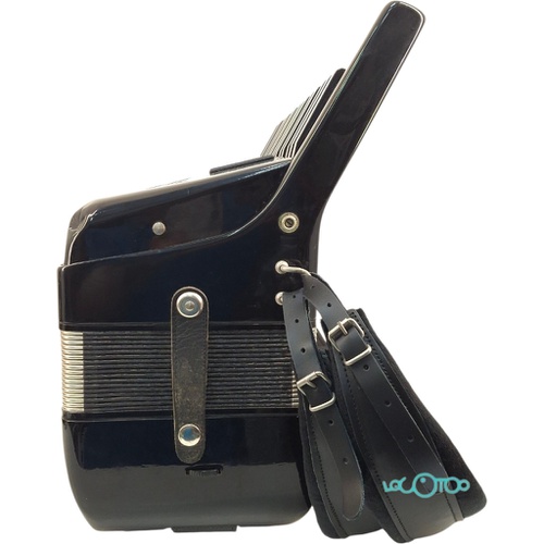 ACORDEÓN ESTRELLA 4 VOCES / 120 BAJOS