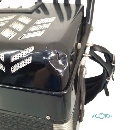 ACORDEÓN ESTRELLA 4 VOCES / 120 BAJOS