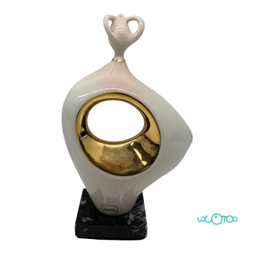 Cerámica GALOS FIGURA MUJER ORO Y PLATINO