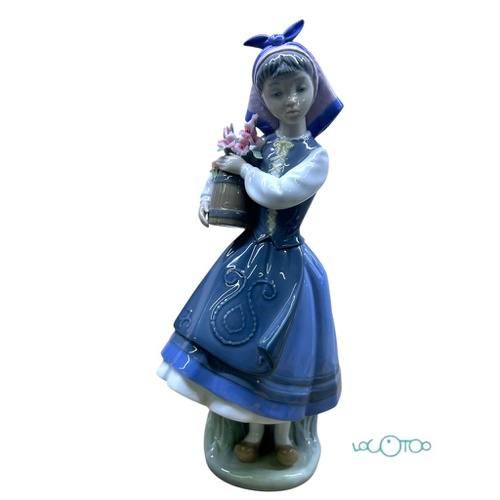 LLADRÓ HOLANDESA CON FLORES