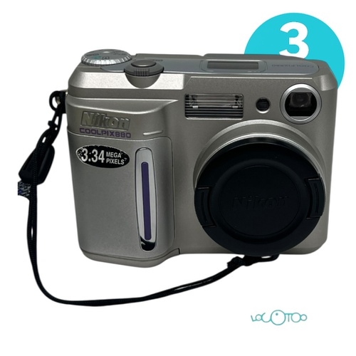 Cámara Compacta NIKON COOLPIX E880