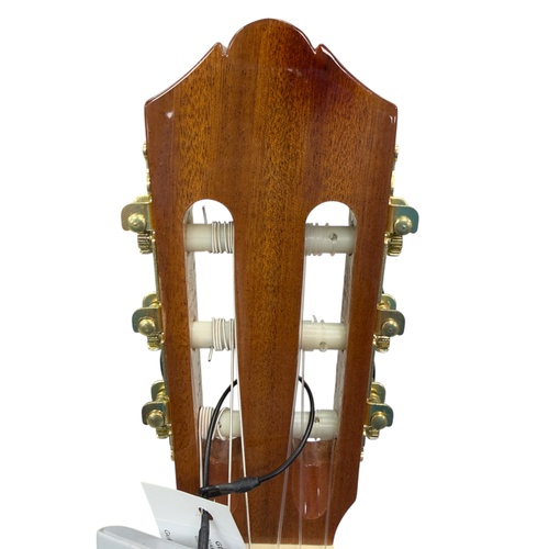 Guitarra Clásica MEMPHIS EP C320 102F