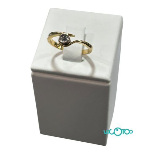 Anillo Oro 18K con diamante 