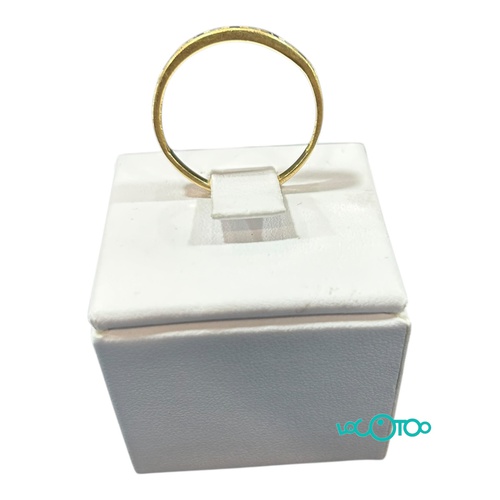 Anillo oro 18K con piedras