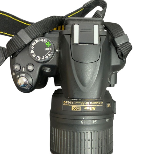 Cámara Réflex NIKON D3000+DX 18-55MM 1:3.5-