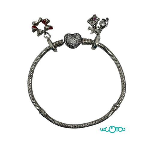 PULSERA PANDORA CON CHARMS