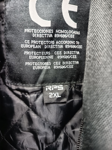 Chaqueta Moto RPS NEGRO, GRIS Y ROJO Talla 