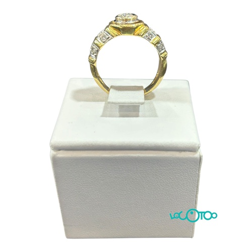 Anillo oro 18K con diamantes 