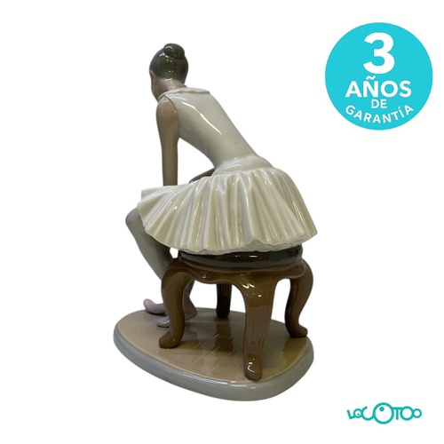 Cerámica LLADRÓ BAILARINA SENTADA