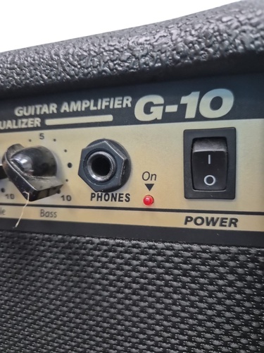 Amplificador Guitarra KIRK HAMMETT CG-10