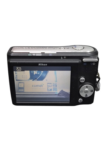 Cámara Vintage NIKON COOLPIX L4