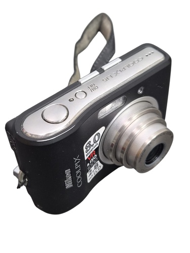 Cámara Vintage NIKON COOLPIX L4