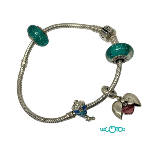 PULSERA PANDORA CON 4 CHARMS