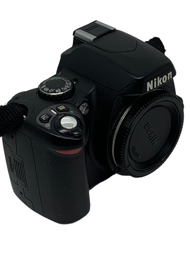 Cámara Réflex NIKON D40 6 MPX SD Solo Cuerp