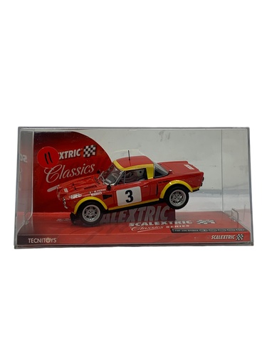 Coche Slot SCALEXTRIC FIAT 124 SPYDER