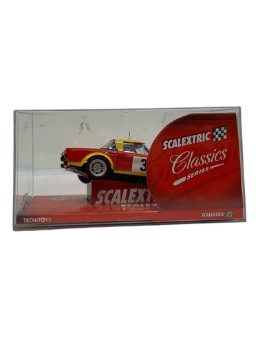 Coche Slot SCALEXTRIC FIAT 124 SPYDER