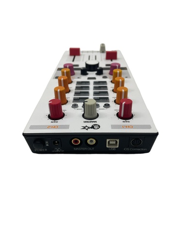 Mesa Dj RELOOP MIXTOUR USB 