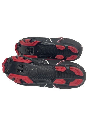 B-PRO NEGRO Y ROJO Talla 42