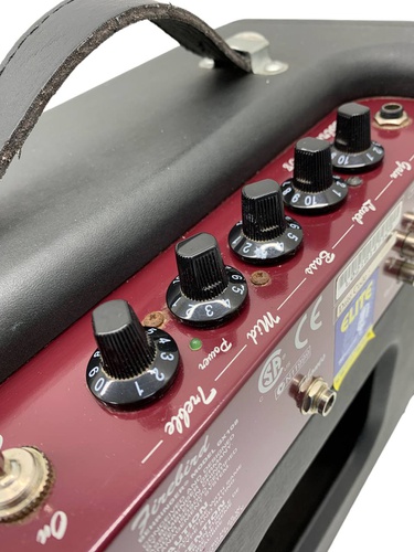 AMPLIFICADOR GUITARRA BEHRINGER GX108