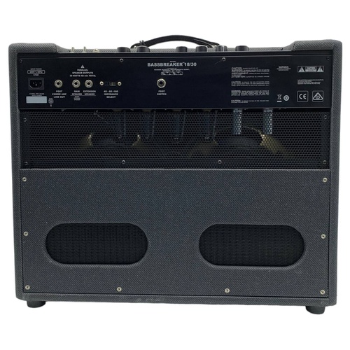 AMPLIFICADOR GUITARRA FENDER BASSBREAKER 18