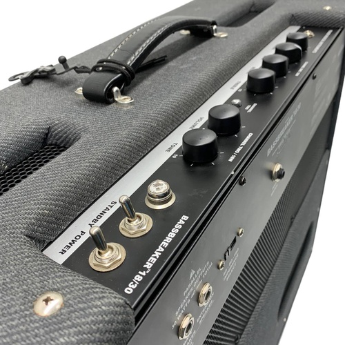 AMPLIFICADOR GUITARRA FENDER BASSBREAKER 18