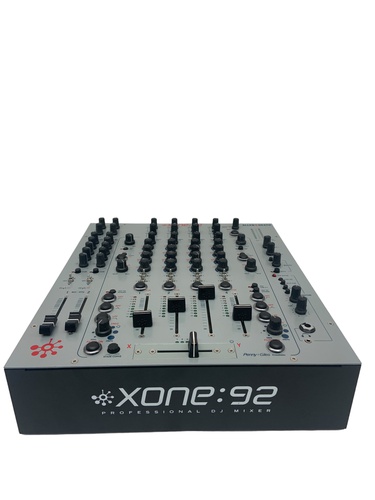 ALLEN & HEATH XONE 92 4 Canales Efectos