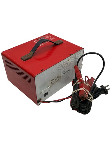 Cargador Baterías FERVE F-811