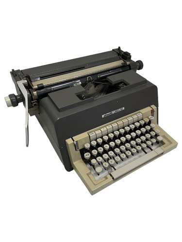 MAQUINA DE ESCRIBIR OLIVETTI LINEA 98