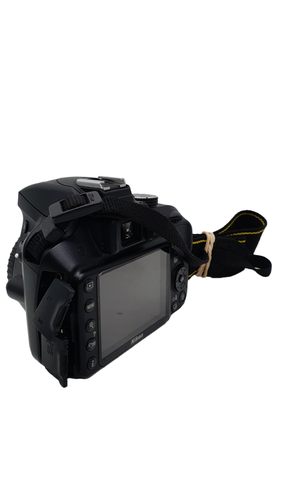 CAMARA REFLEX NIKON D3300 24,2 MPX SDHC