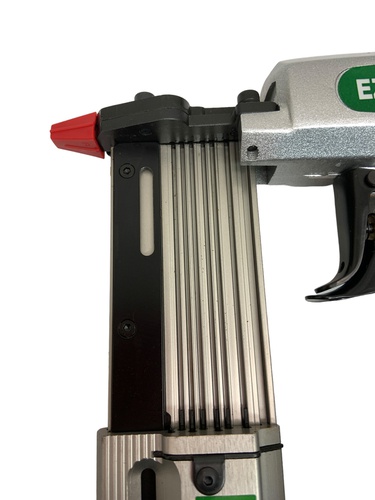 Clavadora Eléctrica EZ-FASTEN SUPER 635R