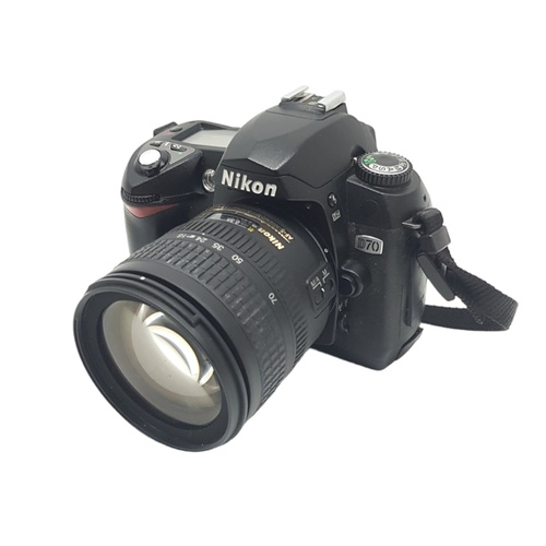 Cámara Réflex NIKON D70 + AF-S NIKON 18-70m