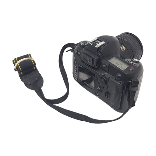 Cámara Réflex NIKON D70 + AF-S NIKON 18-70m