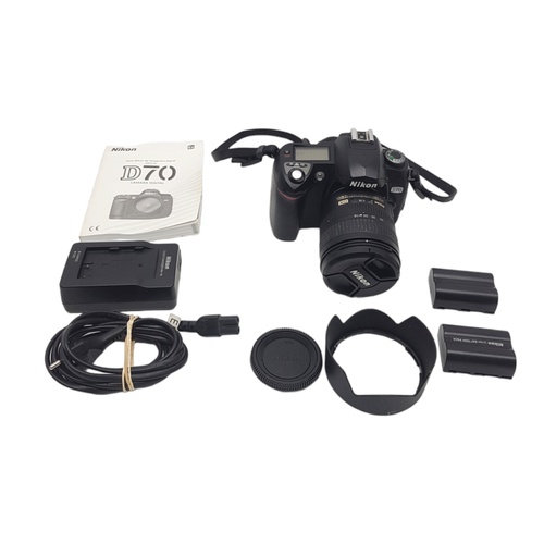 Cámara Réflex NIKON D70 + AF-S NIKON 18-70m