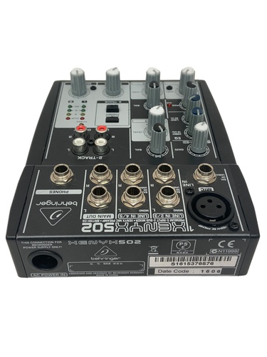 Mesa De Sonido BEHRINGER XENYX 502