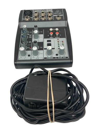 Mesa De Sonido BEHRINGER XENYX 502