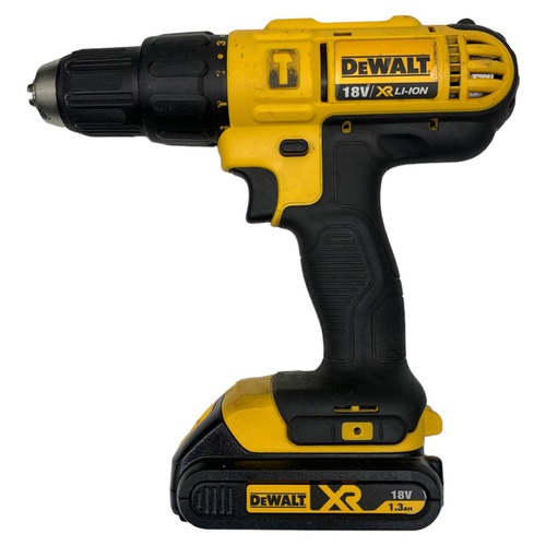 TALADRO PERCUTOR DEWALT DCD776